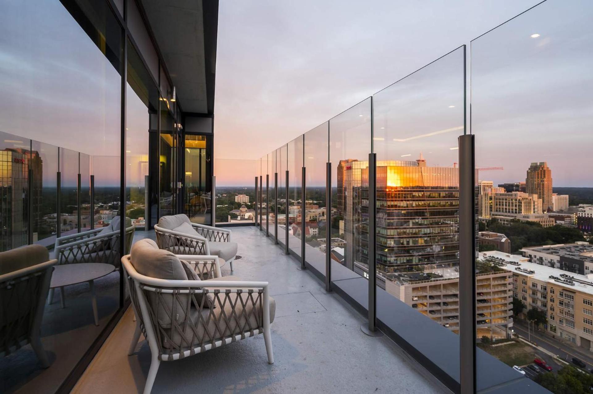 High-Rise Apt Raleigh Free Parking & Sunset View 1 Extérieur photo